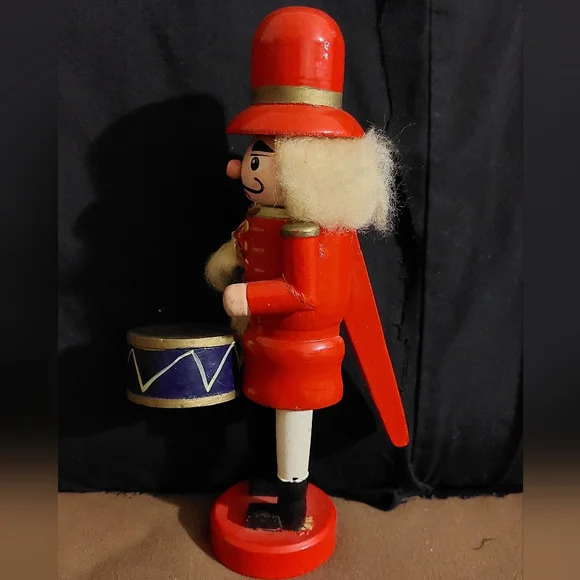 Vintage 9 inch Tall Drummer Nutcracker Figurine - Picture 7 of 13